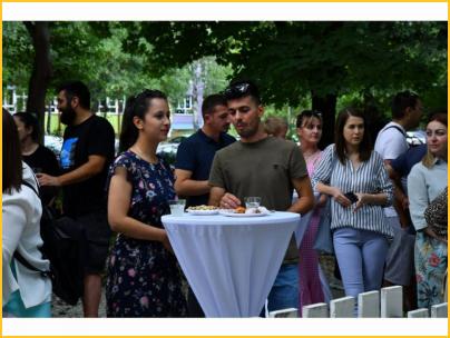 МАЛИОТ ЈАС ПРОСЛАВУВА, ИДНИТЕ ПРВАЧИЊА ГИ ПОЗДРАВУВА - 1 слика 5